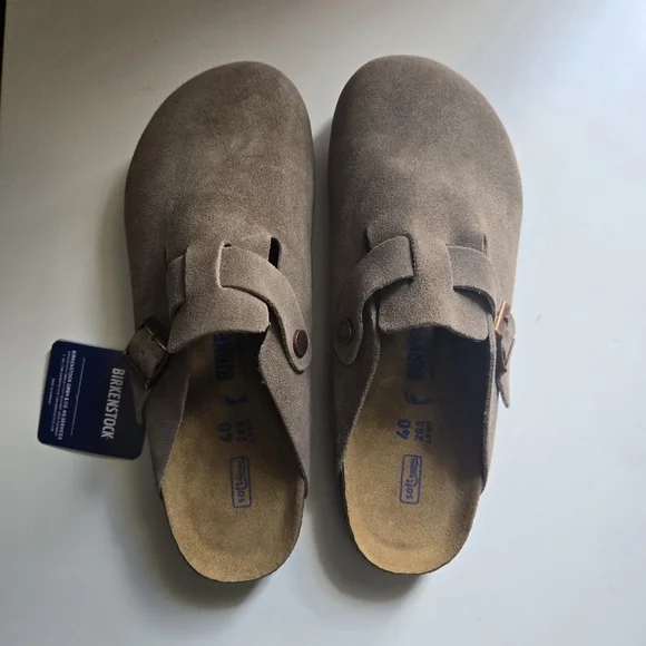 Birkenstock Clogs Taupe - Picture 2 of 4